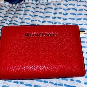 Michael Kors Small Red Wallet like new. Excellent Condition
